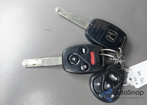 2013 Honda Pilot Ex z USA, uszkodzony, nr VIN 5FNYF4H45DB051985